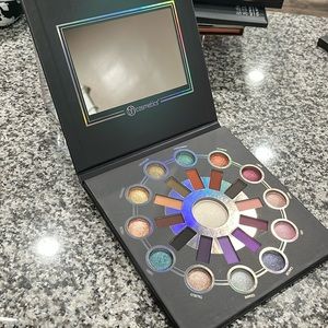 BH Cosmetics Zodiac Palette